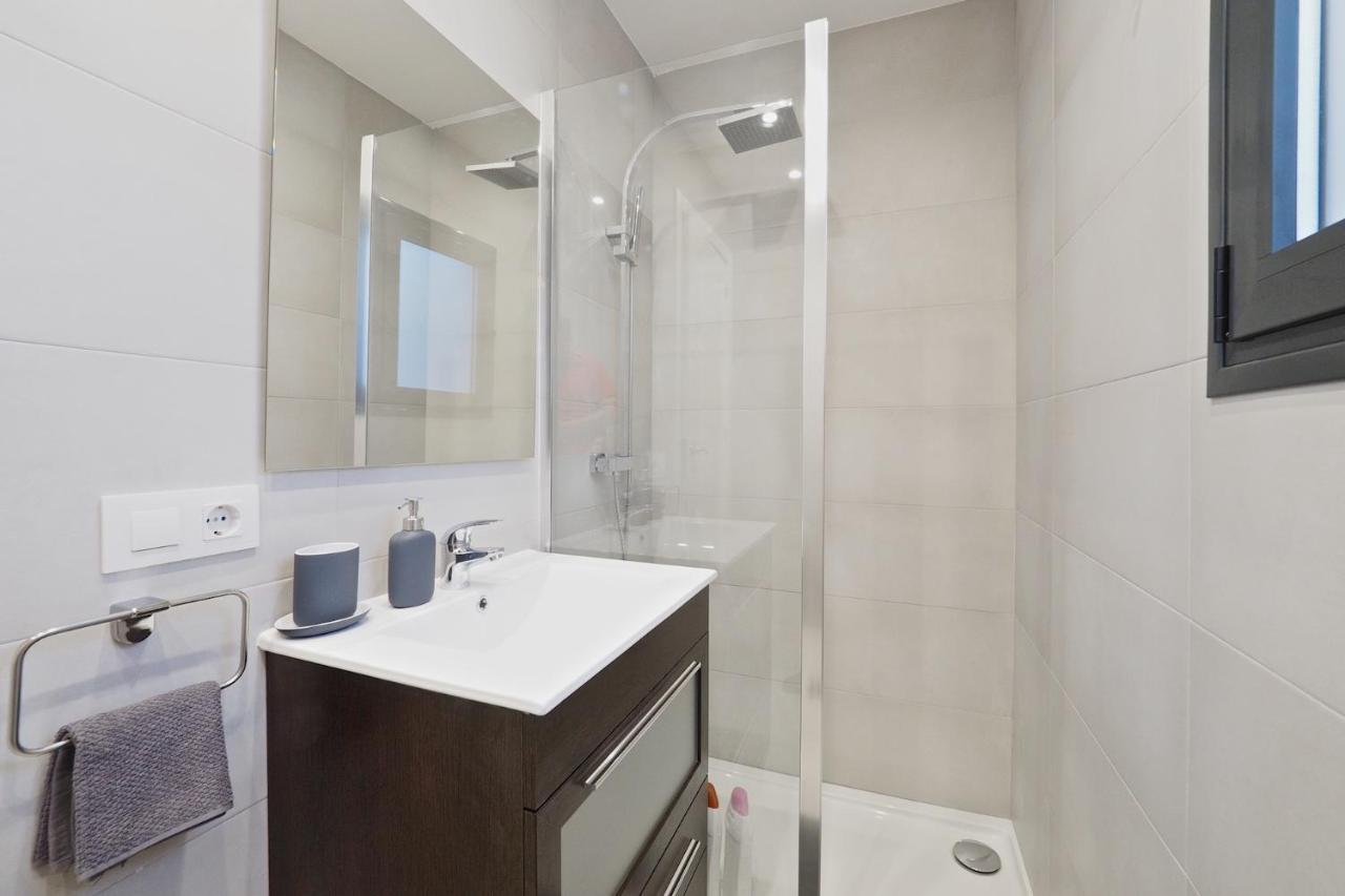 Modern Catalan Apartments By Olala Homes L'Hospitalet de Llobregat Esterno foto